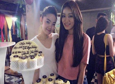 Minh Hằng ăn mừng phim “Vừa đi vừa khóc” thắng lớn